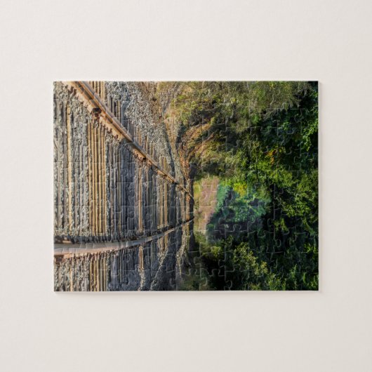 挑戦的な線路のパズル ジグソーパズル (横)