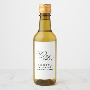 挙式前日のリハーサルディナー　エレガント　モダン ワインラベル