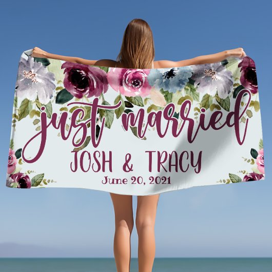 挙式直後の新郎新婦のためのオーダーメイドウェディングタオル ビーチタオル