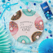 振りかけられたドーナツ1st誕生日パーティーテーブルデコール ペーパープレート (パーティー)