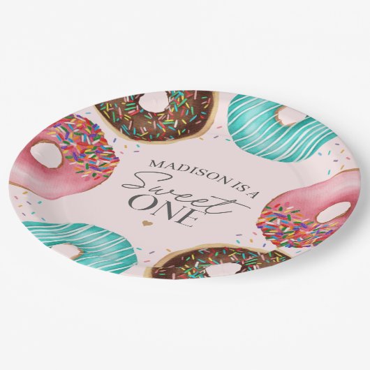 振りかけられたドーナツ1st誕生日パーティーテーブルデコール ペーパープレート (アングル)