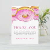 振りかけるドーナツ水彩ピンク赤ちゃんシャワー サンキューカード (スタンド正面)