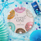 振りかけるドーナツ甘い1歳の誕生日パーティー ペーパープレート (パーティー)