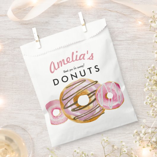 振りかけるドーナツ | かわいいピンクの女の子の赤ちゃんシャワー フェイバーバッグ (クリップ留めされた状態)