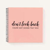 振り返らない |ピーチモダンーのピンクの隆起 ノートブック (正面)