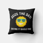 捕まえろ!(あなたを捕まえる前に) クッション (裏面)