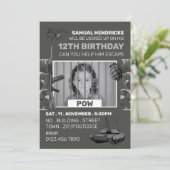 捕虜、戦争をテーマにした脱出ルーム、誕生日パーティー 招待状 (スタンド正面)