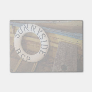 捨てられたカニーの中の古い生命の保護具 ポストイット