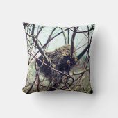 捨てられた鳥の巣春 クッション (正面)
