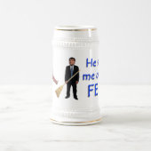 掃除される ビールジョッキ (中央)