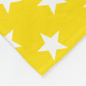 授業日の黄色およびブルースターのモノグラム フリースブランケット (角)