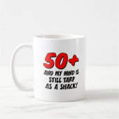 掘っ建て小屋のマグとしてまだ50の心の防水シート コーヒーマグカップ (左)