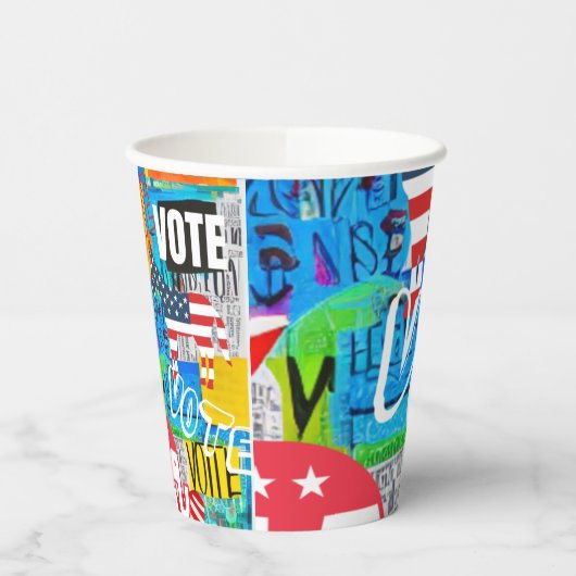 採決 紙コップ (左)