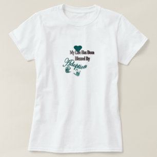 採用のワイシャツによって賛美される Tシャツ