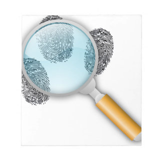 探偵が指の指紋の謎を発見 ノートパッド