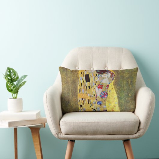 『接吻』（原題：Der Kuss）by Gustav Klimt ランバークッション (椅子)