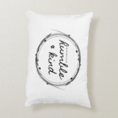 控え目で及び親切なアクセントの枕 アクセントクッション (裏面(縦))