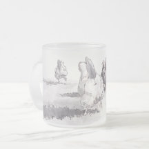 推測何か。 鶏のお尻によって曇らされる短いマグ