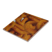 揚げられていた金タマネギリングの写真撮影 タイル (側面)