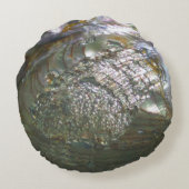 揺らめくアワビの貝殻、美しい自然 ラウンドクッション (裏面)