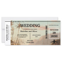 搭乗通過先熱帯ヤシの木