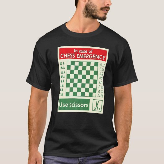携帯用緊急旅行チェスボード1 Tシャツ (正面)