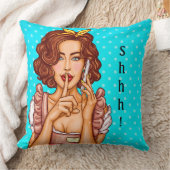 携帯電話で話している女の子装飾用クッション クッション (ブランケット)