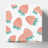 摘み立てのイチゴ フェイバーボックス (上部)