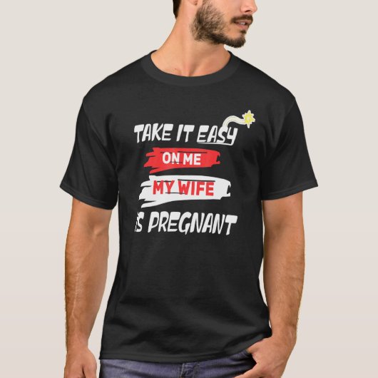 撮る簡単妻が妊娠して素晴らし引用文 Tシャツ (正面)