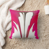 撮影された瞬間：赤いバラの花びらの優雅さ クッション (ブランケット)