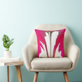 撮影された瞬間：赤いバラの花びらの優雅さ クッション (椅子)