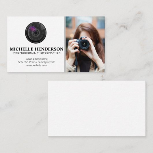 撮影中のカメラを持つ女性 名刺 (正面/裏面)