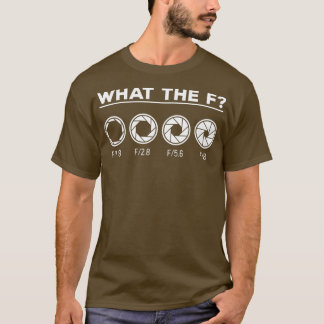 撮影絞りカメラレンズWhat the F Photog Tシャツ