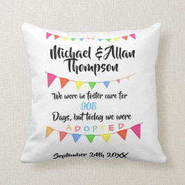 擁護施設-名前をカスタムするの枕から採用される クッション