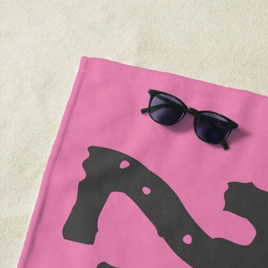 擦り切れた文字トレーニング247365ピンク ビーチタオル (インサイチュ)