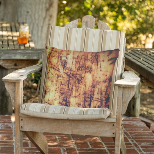 擦れた錆びたテクスチャ – ベージュブラウンアーバンテーマド アウトドアクッション (椅子)