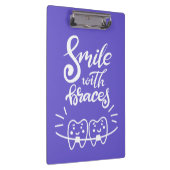 支柱|の微笑の歯を搭載するスマイル クリップボード (右)
