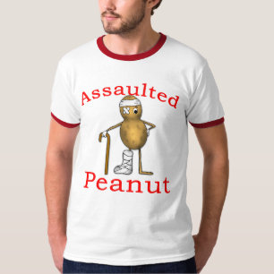 攻撃されたピーナツ! 最もおかしい冗談のTシャツ Tシャツ