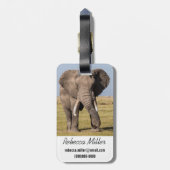 攻撃的なポーズをとった象 ラゲッジタグ (裏面縦)