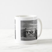 攻撃開始日- 1944年のノルマンディーの侵入 コーヒーマグカップ (正面右)