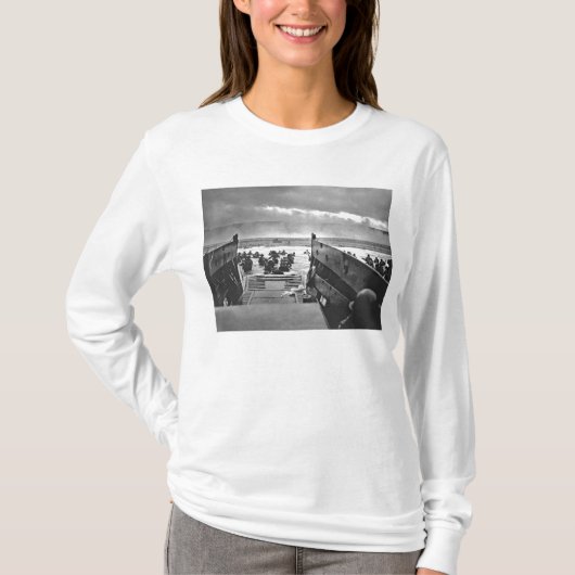 攻撃開始日- 1944年のノルマンディーの侵入 Tシャツ (正面)