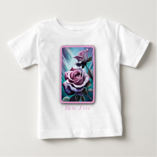 放射バラ:完璧なピンクと紫の花びら ベビーTシャツ