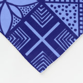 放射状パターン – 青の濃淡 フリースブランケット (角)