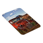 放棄された農場と錆びたオレンジのダッジトラック マグネット (右側)