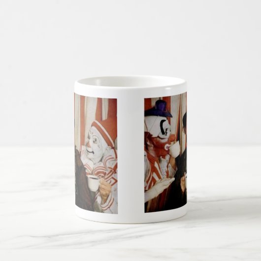 放浪者のルンペン-ピエロの飲むコーヒー・マグ コーヒーマグカップ (中央)