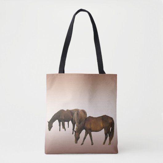 放牧茶色の馬の動物トートバッグ トートバッグ (正面)