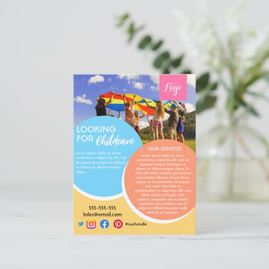 放課後のベビーシッターの保育生活の親切さ ポストカード (スタンド正面)