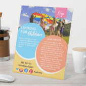 放課後のベビーシッターの保育生活の親切さ 台座サイン (インサイチュ)