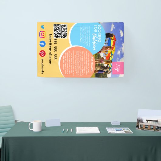 放課後のベビーシッターの保育生活の親切さ 横断幕 (トレードショー)