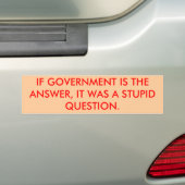 政府が答えなら、愚かなQU…でした バンパーステッカー (車上)
